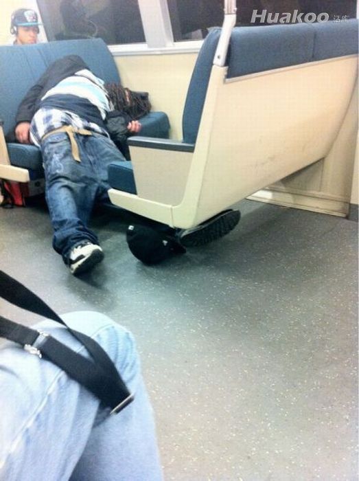 ����Ц����һ��ˮ�絽��Ļ�� ��ЦͼƬ